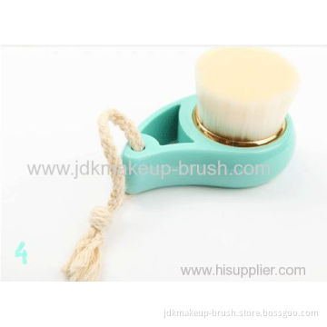 Professional Face Cleaning Brush With Plastic Handle 